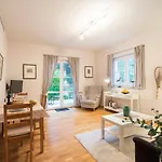Strandleben 01 - Georg Grosz Apartament