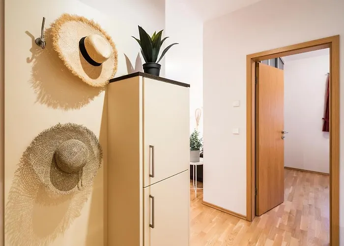 Strandleben 01 - Georg Grosz *