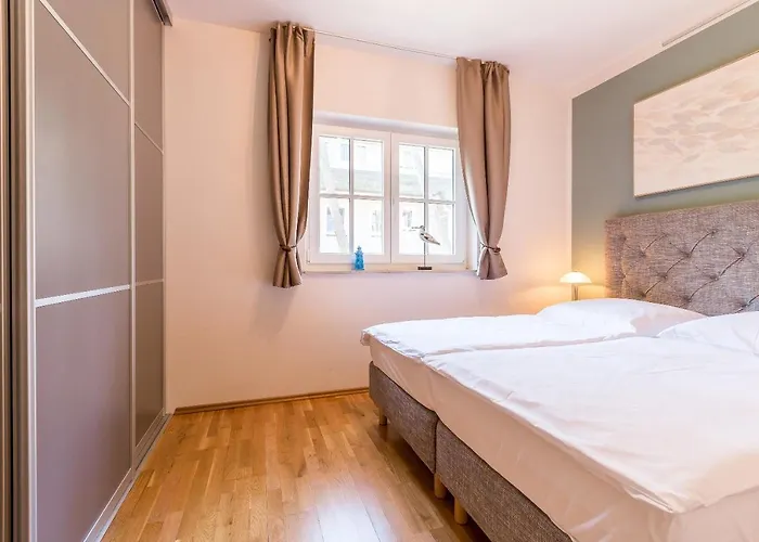 Strandleben 01 - Georg Grosz 公寓